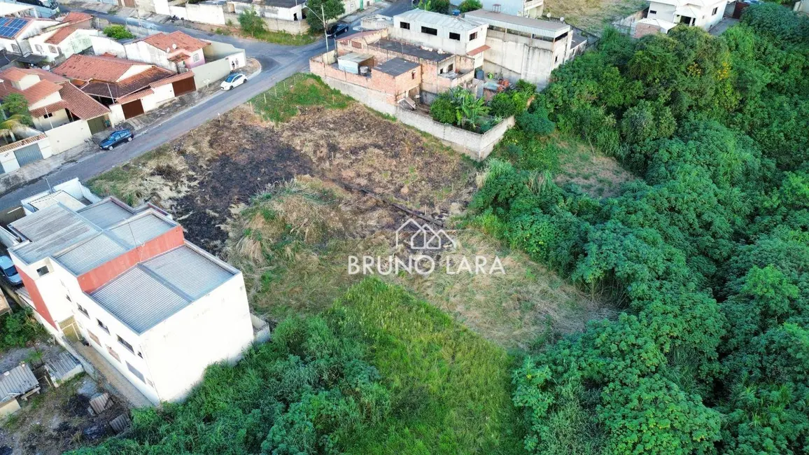 Foto 2 de Terreno / Lote à venda, 720m2 em Igarape - MG