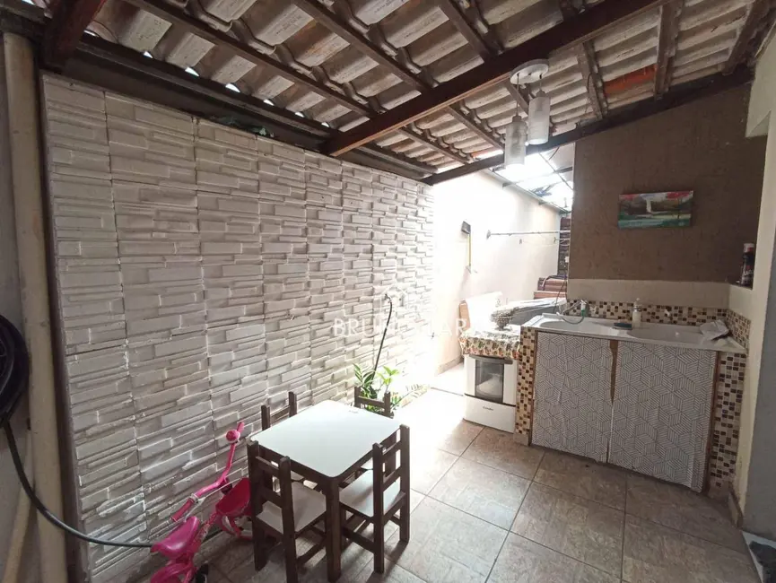 Casa com 2 quartos para alugar, 120m2 em Igarape - MG - imagem 9 Foto 9 de Casa com 2 quartos para alugar, 120m2 em Igarape - MG