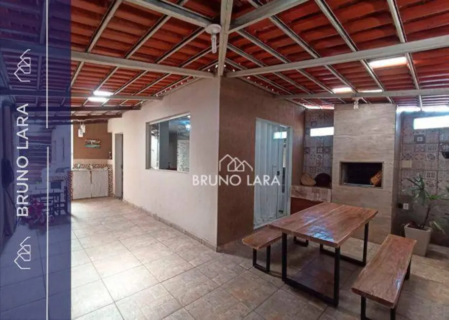 Foto 1 de Casa com 2 quartos para alugar, 120m2 em Igarape - MG