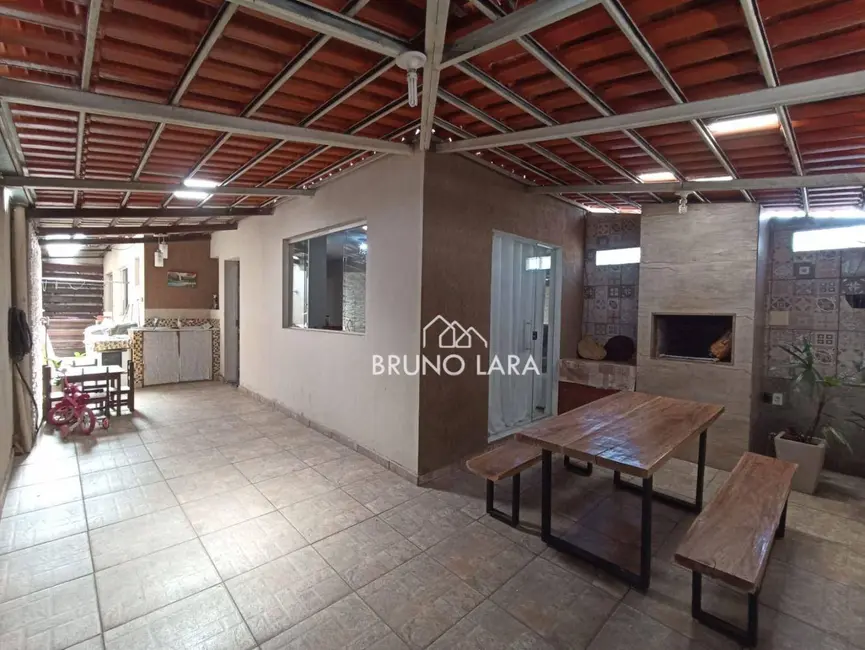Casa com 2 quartos para alugar, 120m2 em Igarape - MG - imagem 3 Foto 3 de Casa com 2 quartos para alugar, 120m2 em Igarape - MG