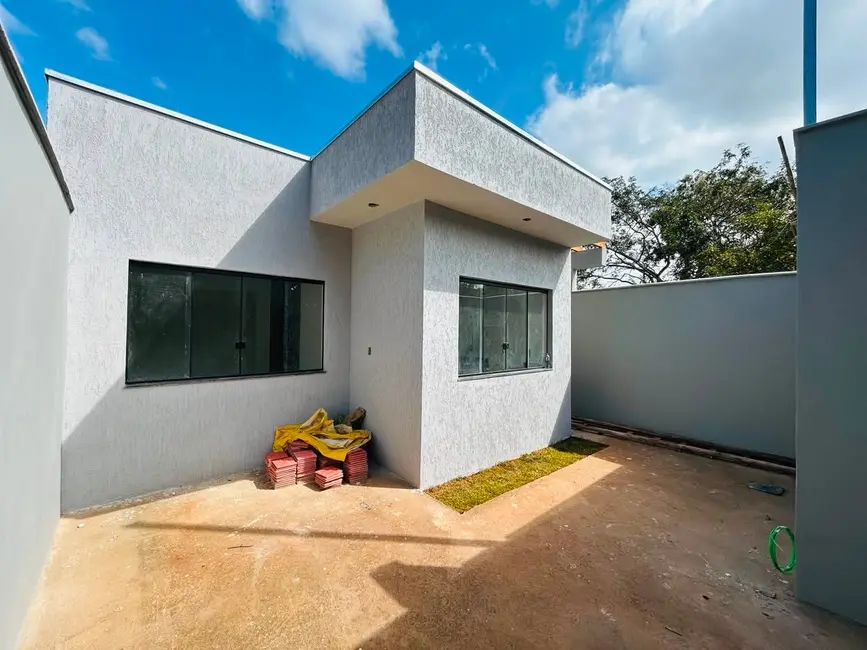Foto 3 de Casa com 3 quartos à venda, 100m2 em Sao Joaquim De Bicas - MG