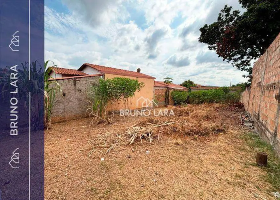 Foto 1 de Terreno / Lote à venda, 300m2 em Sao Joaquim De Bicas - MG