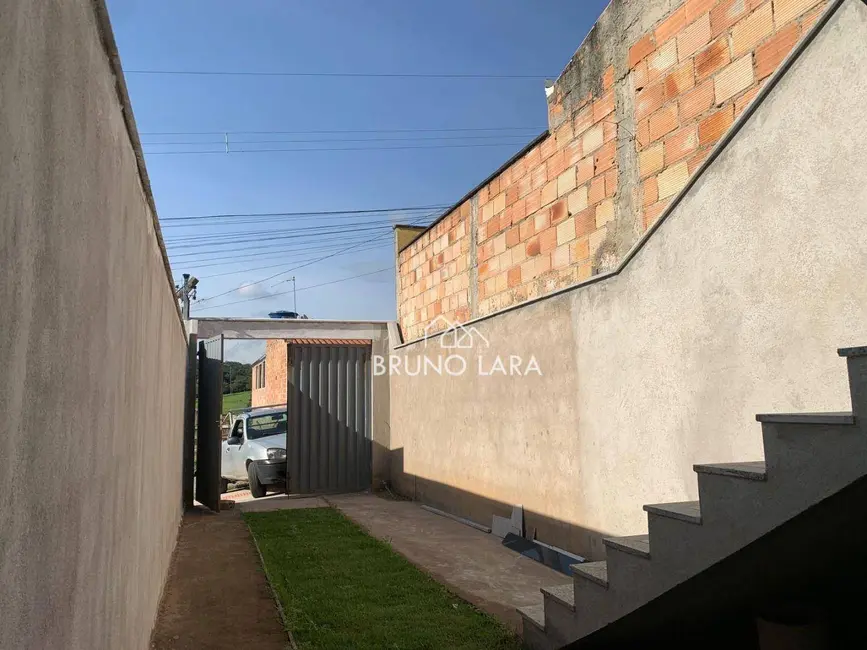 Casa com 3 quartos à venda, 180m2 em Residencial Lagoa, Betim - MG - imagem 4 Foto 4 de Casa com 3 quartos à venda, 180m2 em Residencial Lagoa, Betim - MG