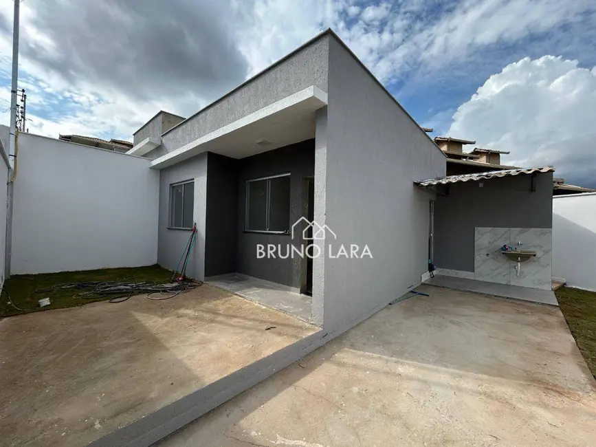 Foto 1 de Casa com 2 quartos à venda, 140m2 em Vila Verde, Betim - MG