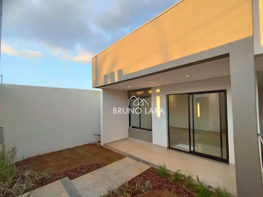 Foto 2 de Casa com 6 quartos à venda, 300m2 em Igarape - MG