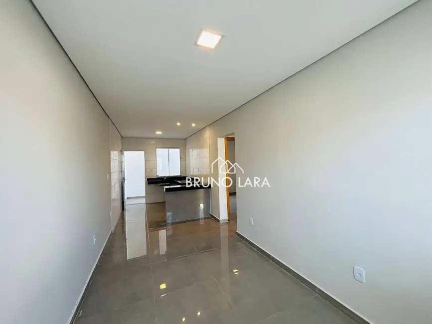 Foto 2 de Casa com 2 quartos à venda, 118m2 em Vila Verde, Betim - MG