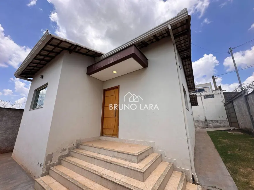 Foto 2 de Casa com 3 quartos à venda, 200m2 em Igarape - MG
