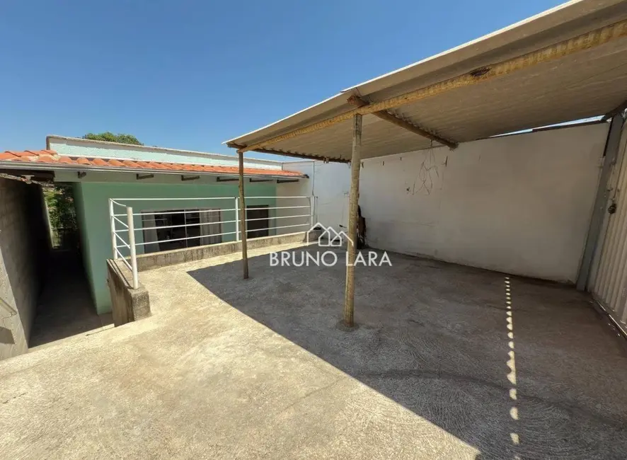 Foto 2 de Casa com 2 quartos à venda, 180m2 em Sao Joaquim De Bicas - MG