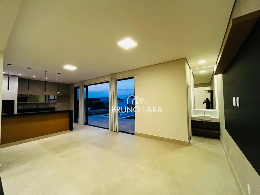 Foto 9 de Casa de Condomínio com 4 quartos à venda, 1000m2 em Betim - MG