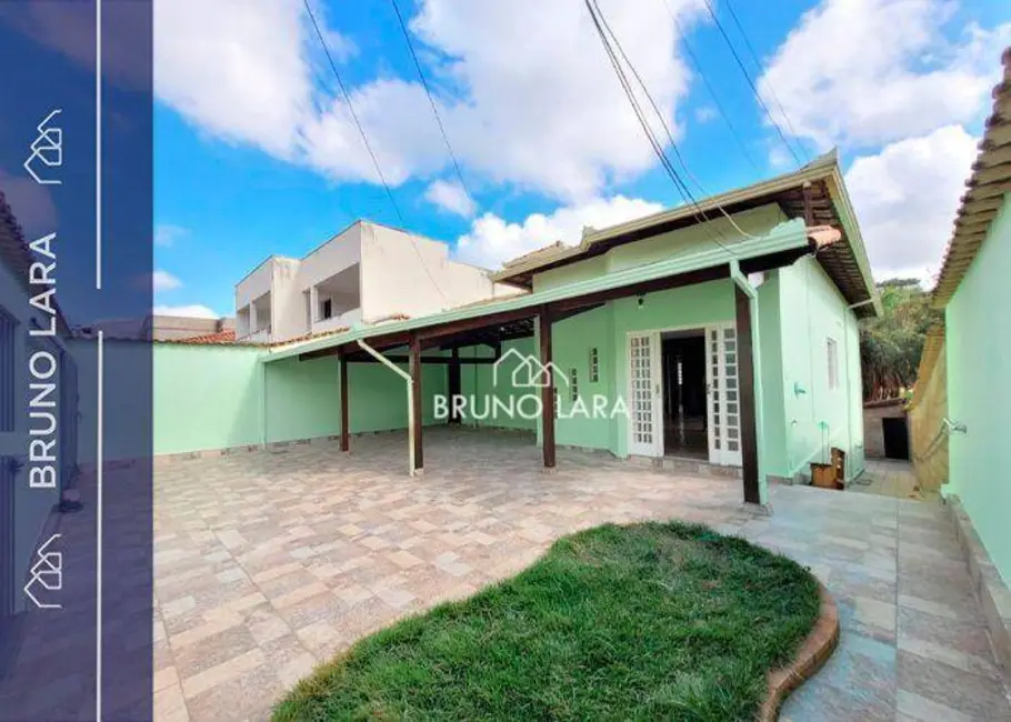 Foto 1 de Casa com 3 quartos para alugar, 360m2 em Igarape - MG