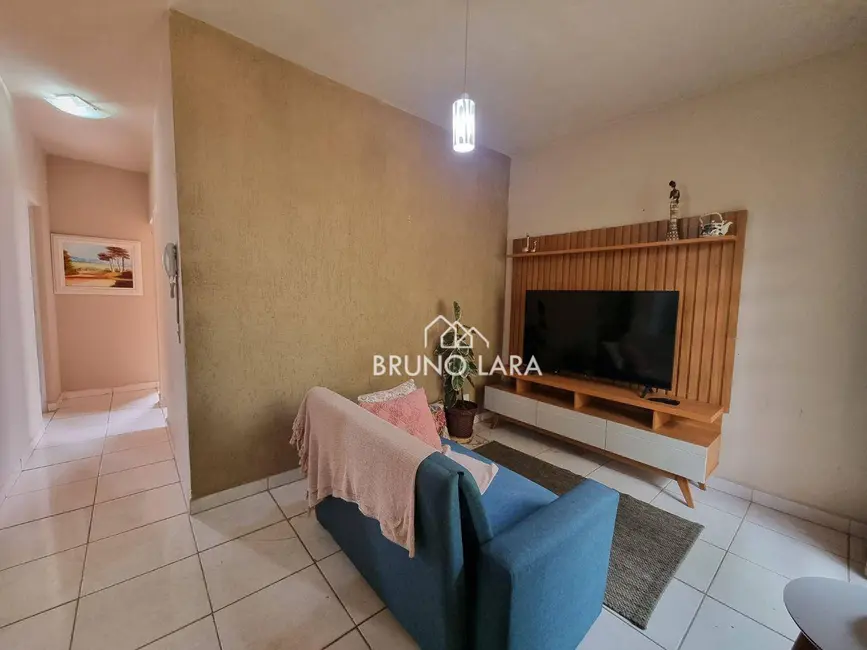 Foto 2 de Casa com 3 quartos à venda, 200m2 em Sao Joaquim De Bicas - MG