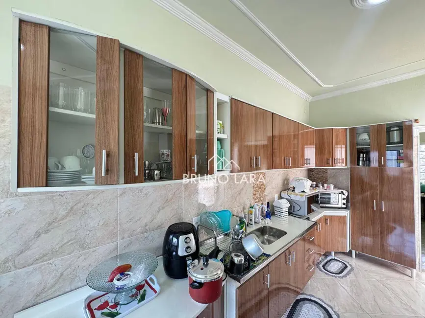 Foto 7 de Casa com 3 quartos à venda, 360m2 em Jardim Brasília, Betim - MG