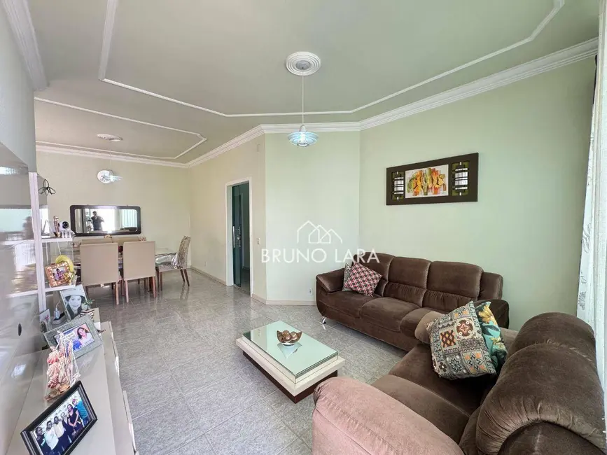 Foto 4 de Casa com 3 quartos à venda, 360m2 em Jardim Brasília, Betim - MG