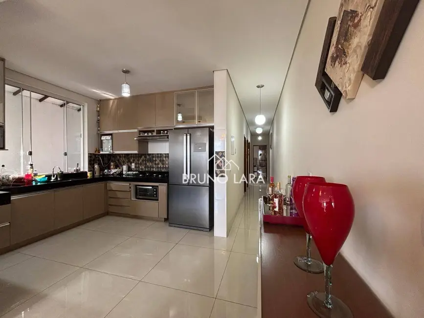 Foto 7 de Casa com 3 quartos à venda, 222m2 em Jardim Brasília, Betim - MG