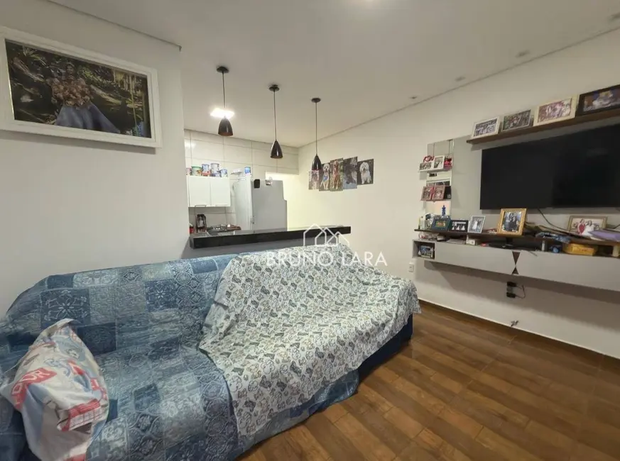 Casa com 2 quartos à venda, 180m2 em Sao Joaquim De Bicas - MG - imagem 3 Foto 3 de Casa com 2 quartos à venda, 180m2 em Sao Joaquim De Bicas - MG