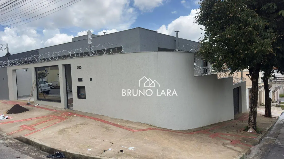 Foto 2 de Casa com 3 quartos à venda, 180m2 em Espírito Santo, Betim - MG