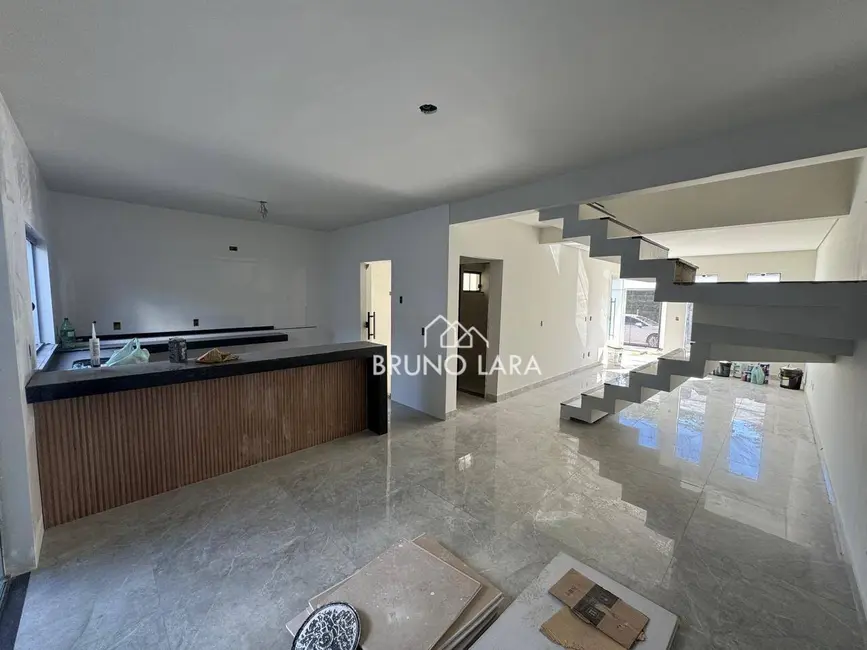 Foto 3 de Casa com 3 quartos à venda, 180m2 em Guarujá Mansões, Betim - MG