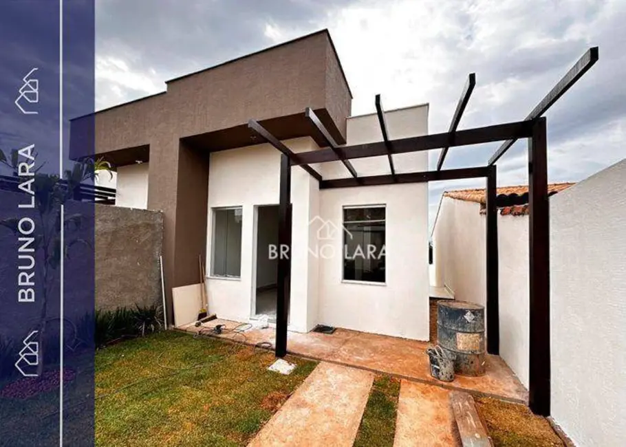 Foto 1 de Casa com 2 quartos à venda, 180m2 em Sao Joaquim De Bicas - MG