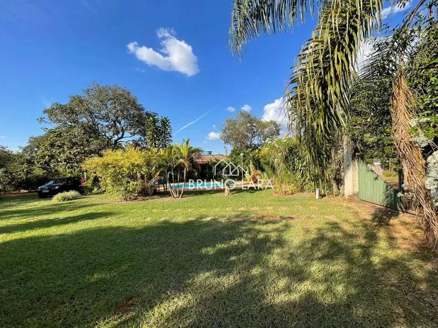 Sítio / Rancho com 3 quartos à venda, 2000m2 em Igarape - MG - imagem 8 Foto 8 de Sítio / Rancho com 3 quartos à venda, 2000m2 em Igarape - MG