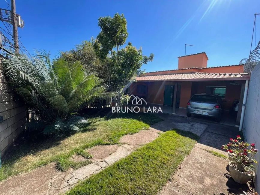 Foto 2 de Casa com 3 quartos à venda, 360m2 em Sao Joaquim De Bicas - MG