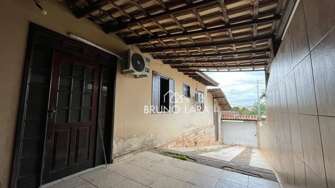 Foto 2 de Casa com 2 quartos à venda, 170m2 em Igarape - MG