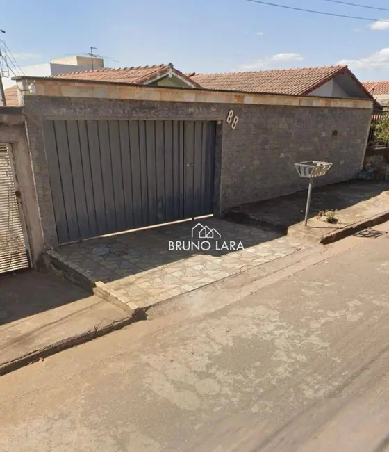 Foto 1 de Casa com 3 quartos à venda, 231m2 em Sarzedo - MG