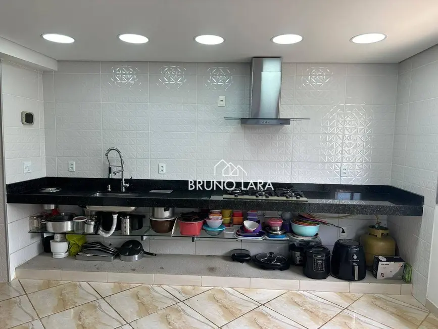 Foto 6 de Casa com 3 quartos à venda, 231m2 em Sarzedo - MG