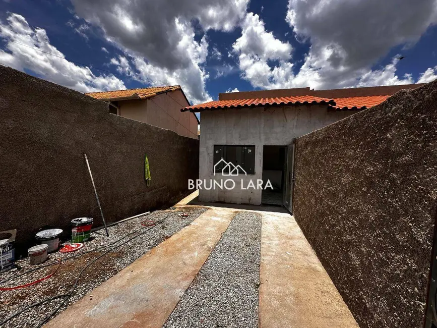 Foto 1 de Casa com 2 quartos à venda, 120m2 em Sao Joaquim De Bicas - MG