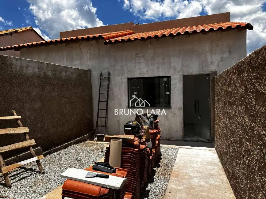 Foto 1 de Casa com 2 quartos à venda, 120m2 em Sao Joaquim De Bicas - MG