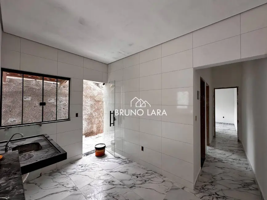 Foto 4 de Casa com 2 quartos à venda, 120m2 em Sao Joaquim De Bicas - MG