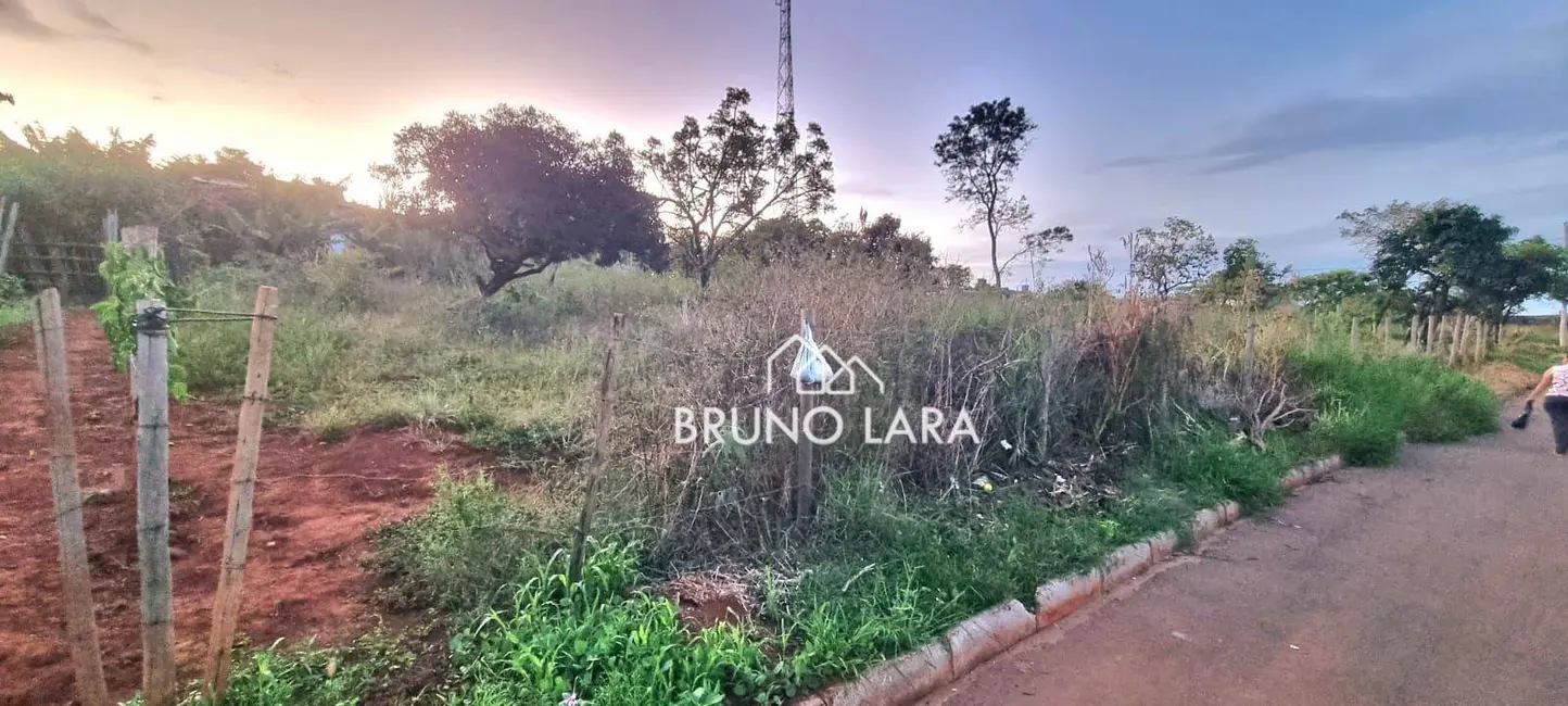 Foto 2 de Terreno / Lote à venda, 360m2 em Igarape - MG