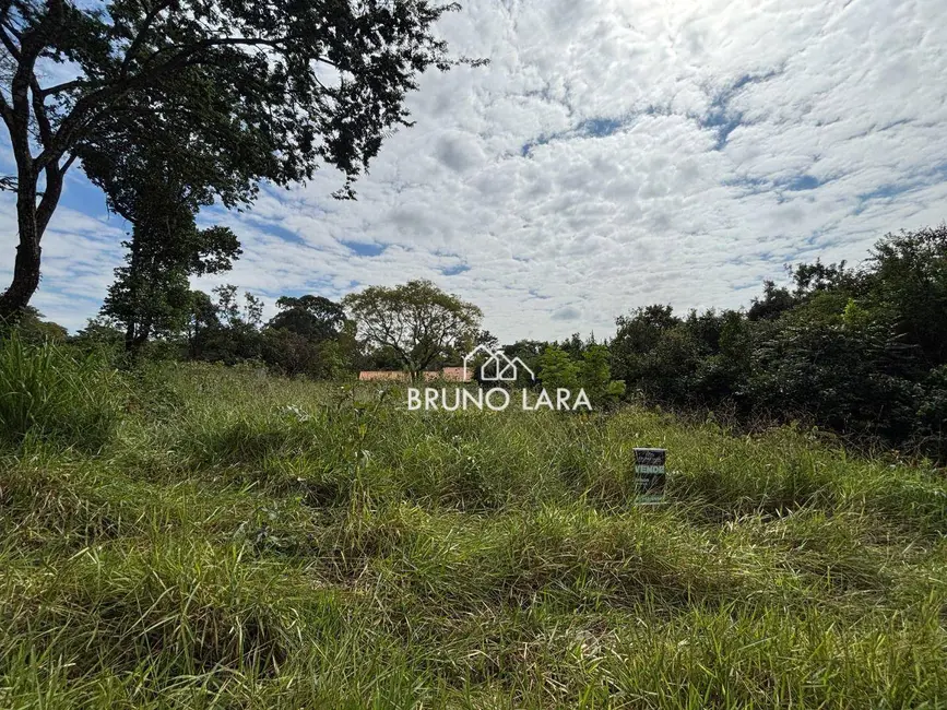 Foto 1 de Terreno / Lote à venda, 1000m2 em Igarape - MG
