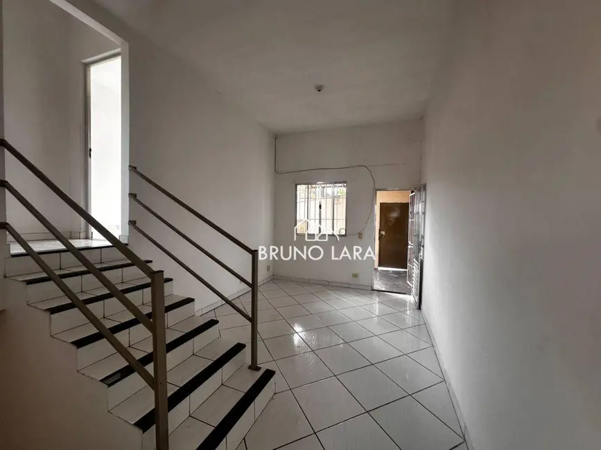 Foto 2 de Casa com 2 quartos à venda, 120m2 em Campos Elíseos, Betim - MG
