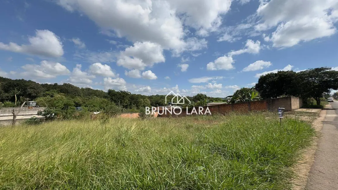 Foto 1 de Terreno / Lote à venda, 360m2 em Igarape - MG