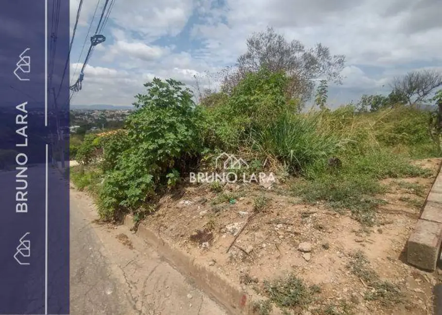 Foto 1 de Terreno / Lote à venda, 300m2 em Sao Joaquim De Bicas - MG