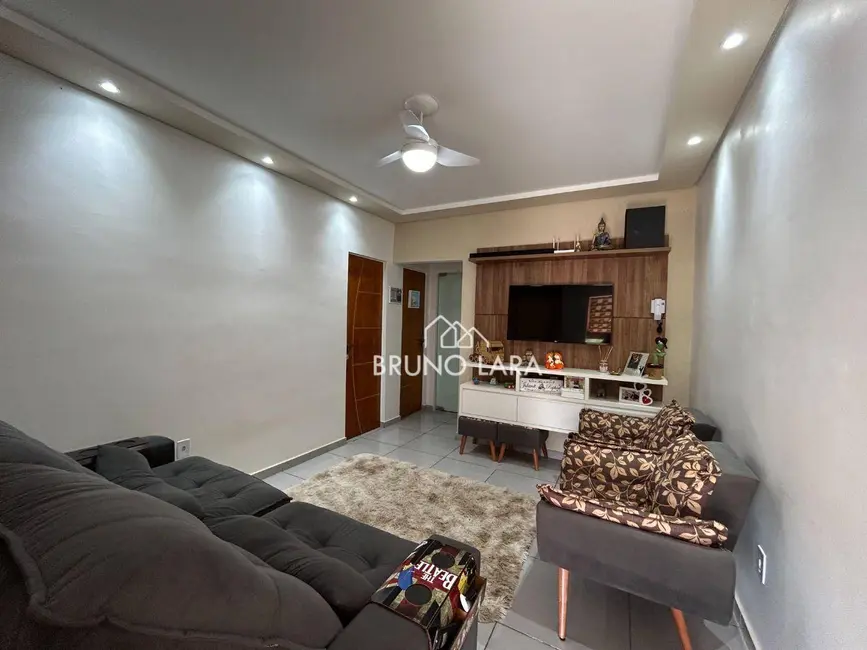 Foto 2 de Casa com 2 quartos à venda, 180m2 em Sao Joaquim De Bicas - MG