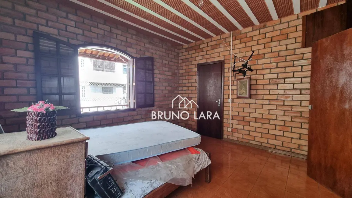 Casa com 2 quartos para alugar, 500m2 em Centro, Igarape - MG - imagem 3 Foto 3 de Casa com 2 quartos para alugar, 500m2 em Centro, Igarape - MG