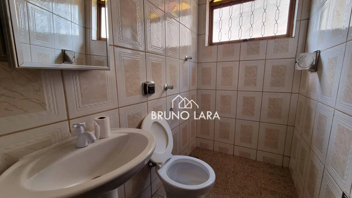 Casa com 2 quartos para alugar, 500m2 em Centro, Igarape - MG - imagem 5 Foto 5 de Casa com 2 quartos para alugar, 500m2 em Centro, Igarape - MG