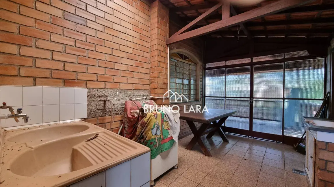 Casa com 2 quartos para alugar, 500m2 em Centro, Igarape - MG - imagem 9 Foto 9 de Casa com 2 quartos para alugar, 500m2 em Centro, Igarape - MG