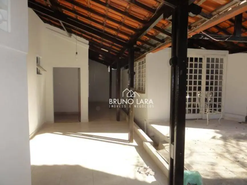 Foto 4 de Casa com 5 quartos para alugar, 120m2 em Centro, Igarape - MG