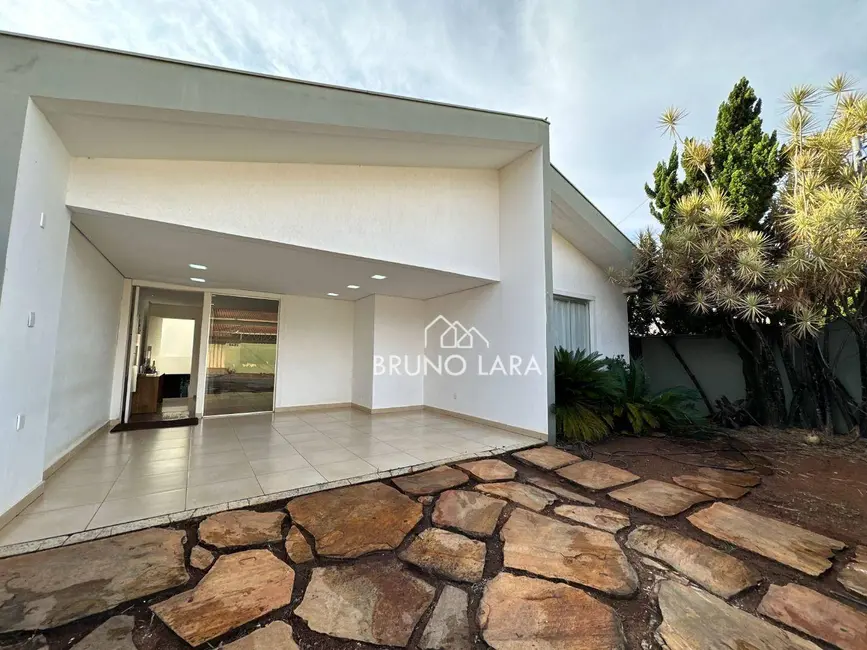 Foto 2 de Casa com 3 quartos à venda, 360m2 em Igarape - MG