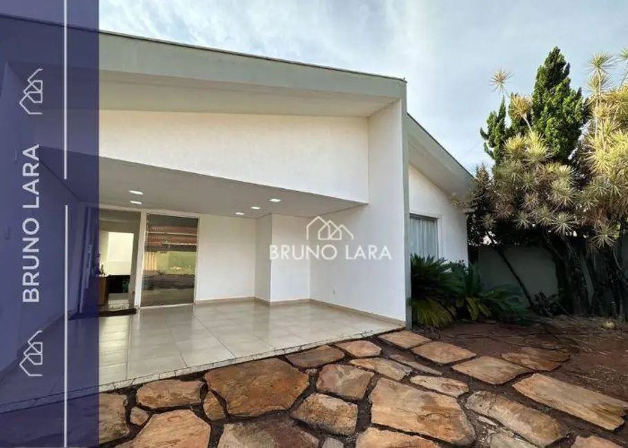 Foto 1 de Casa com 3 quartos à venda, 360m2 em Igarape - MG