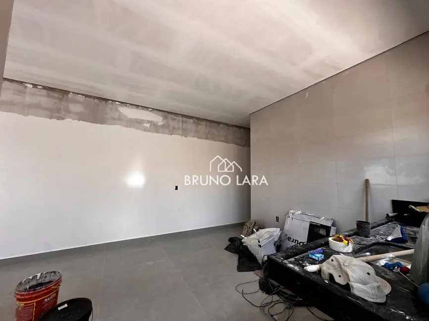 Foto 4 de Casa com 2 quartos à venda, 180m2 em Sao Joaquim De Bicas - MG