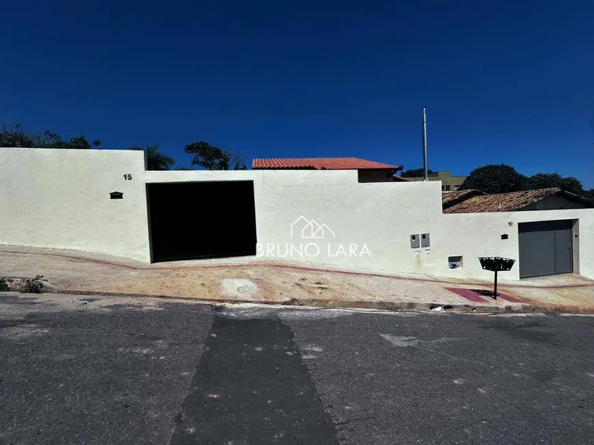 Foto 1 de Casa com 2 quartos à venda, 180m2 em Sao Joaquim De Bicas - MG