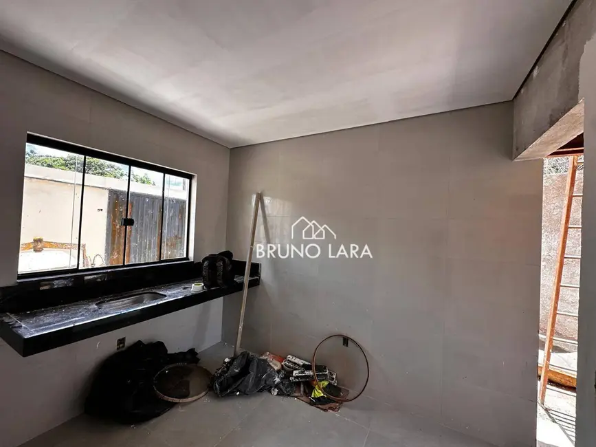 Foto 6 de Casa com 2 quartos à venda, 180m2 em Sao Joaquim De Bicas - MG