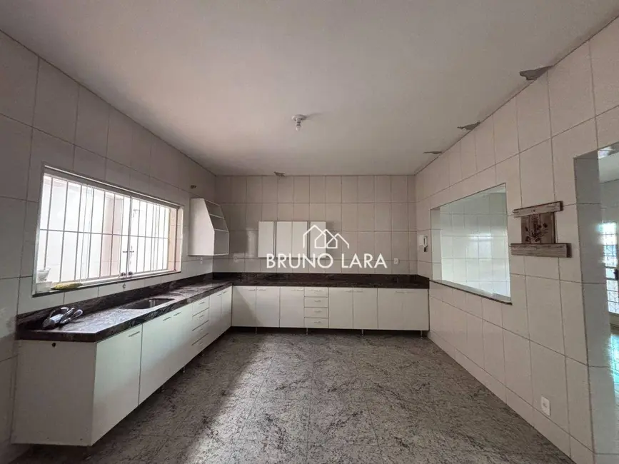 Foto 6 de Casa com 3 quartos para alugar, 540m2 em Igarape - MG