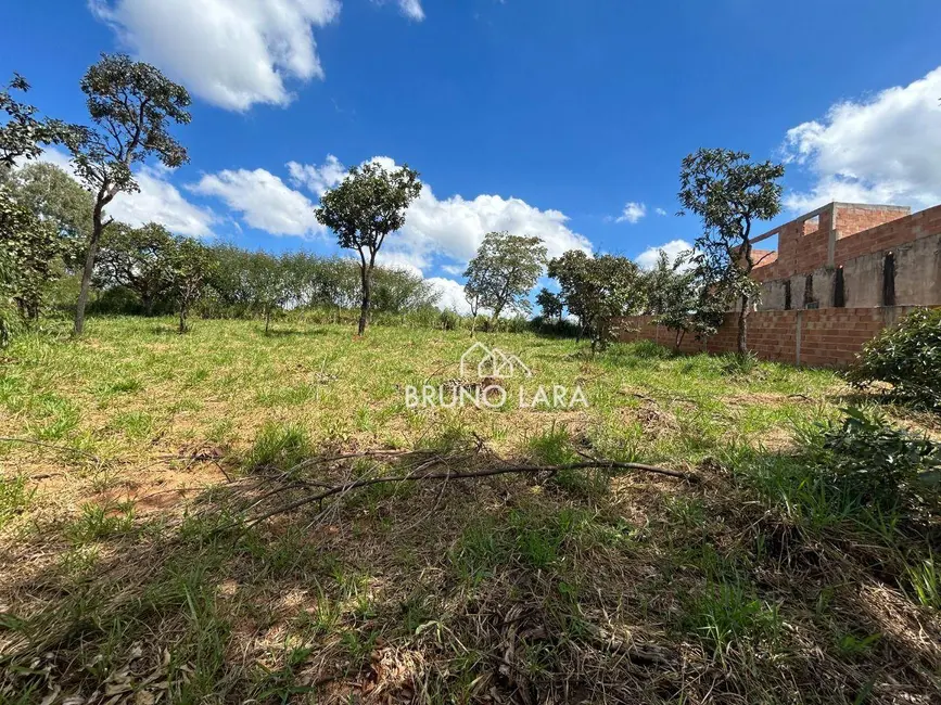 Foto 2 de Terreno / Lote à venda, 1100m2 em Igarape - MG