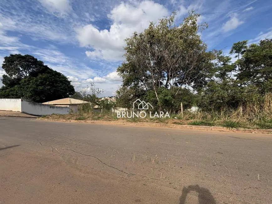 Foto 2 de Terreno / Lote à venda, 360m2 em Igarape - MG