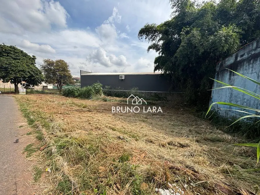 Foto 3 de Terreno / Lote à venda, 450m2 em Igarape - MG
