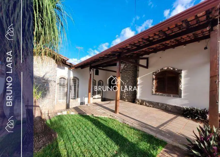 Foto 1 de Casa com 3 quartos para alugar, 360m2 em Igarape - MG